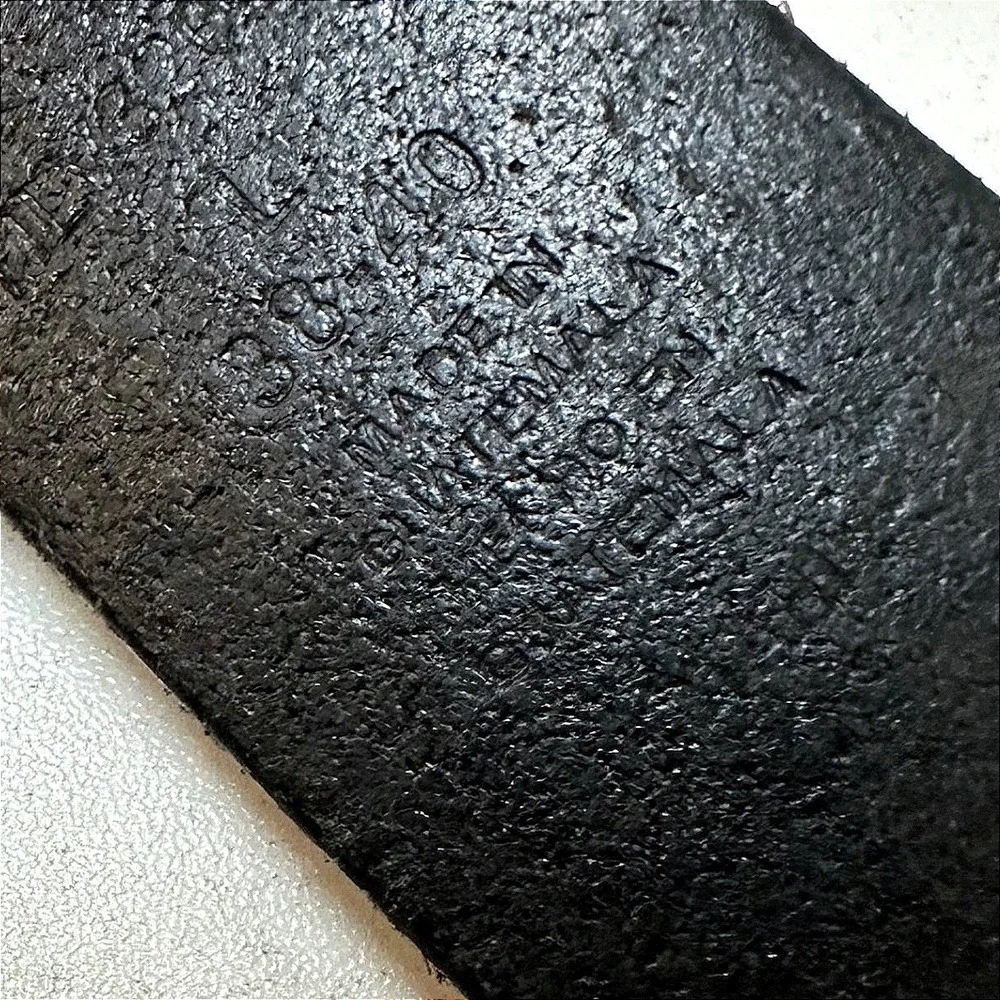 Levis Men's Black Leather Embossed Logo Belt Size 38/40 Silver Buckle